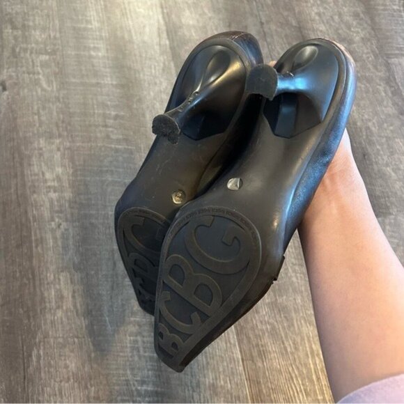 Vintage BCBG Brown Leather Kitten Heels 10 - Picture 5 of 8